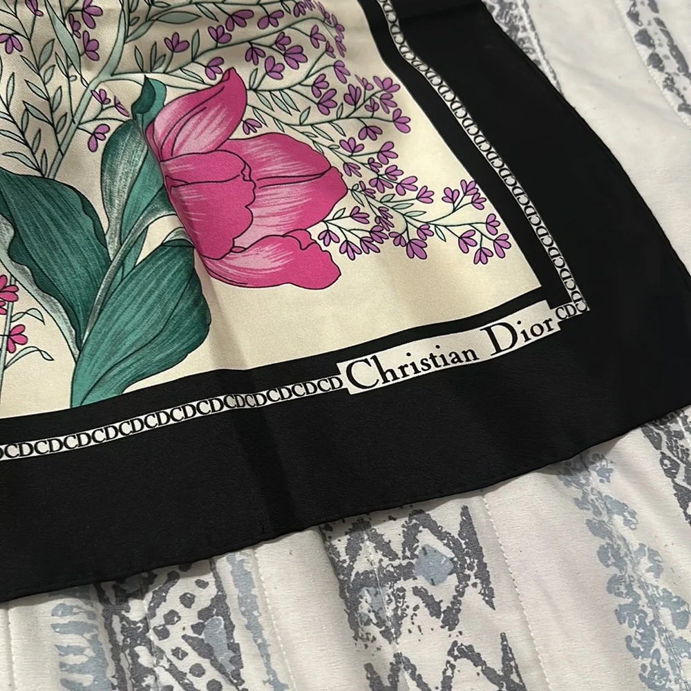 {EUC} CHRISTIAN DIOR floral scarf